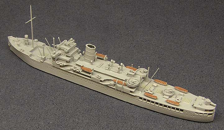  En esta sencilla maqueta del HMS Chitral permite apreciar la distribución de la artillería