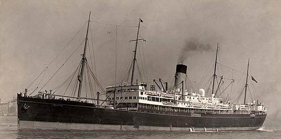 El SS Cheshire en su época civil como buque de pasaje