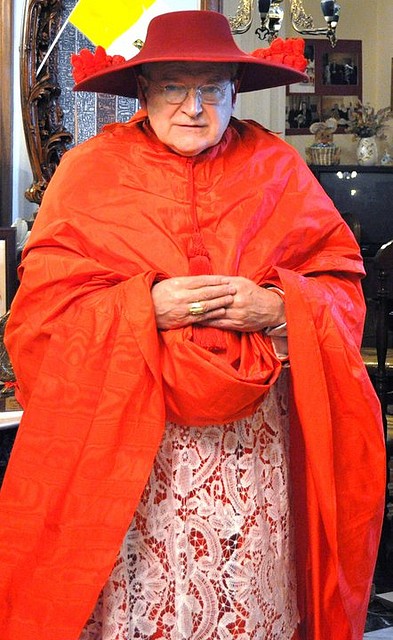 Resultado de imagen de capelo cardenalicio