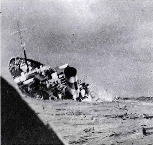 Una espectacular imagen del hundimiento del HMS Rajputana