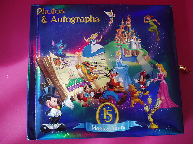 Libro autógrafos y boli princesa Disney