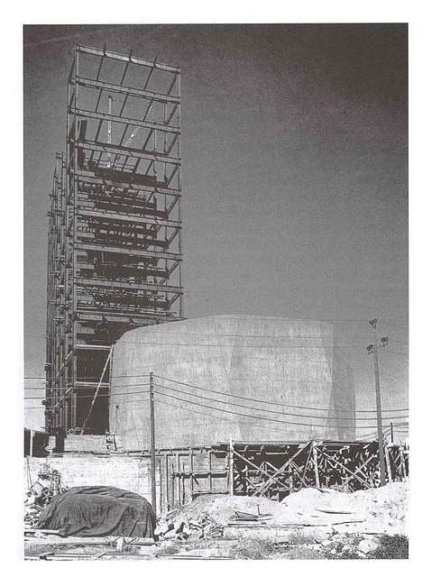 Obras de construcción del reactor en la Digonal