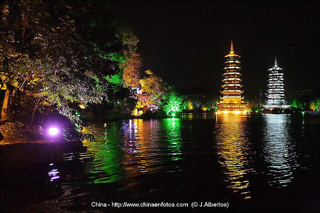 Pagodas del Lago Shanshu